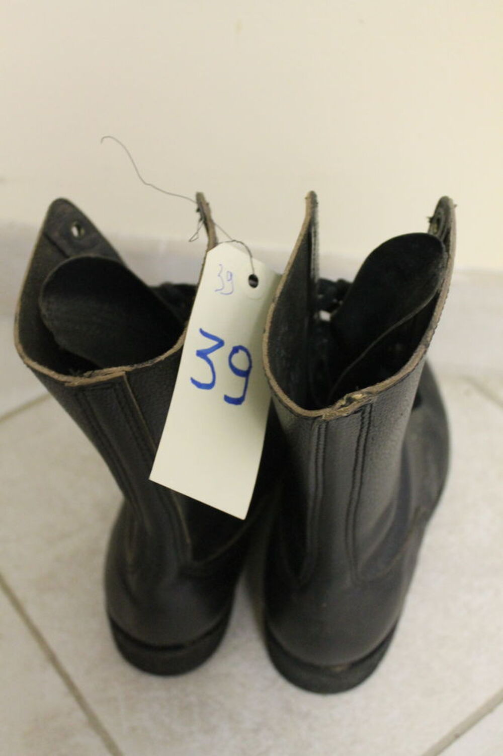 RANGERS CUIR FEMME T:39.NEUVES ARMEE FRANCAISE. Chaussures