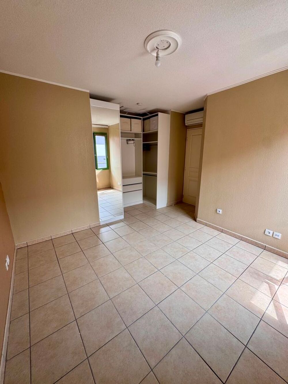 Vente Appartement Appartement 5 pièces 101 m² Vallauris