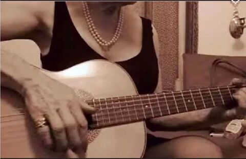 DAME Prof Musique GUITARES Donne COURS Savoie, 0 73200 Gilly-sur-isre