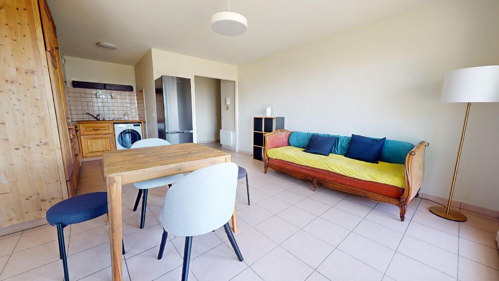 Location Appartement Beau T2 meublé 43 m² avec balcon dans quartier calme Annemasse
