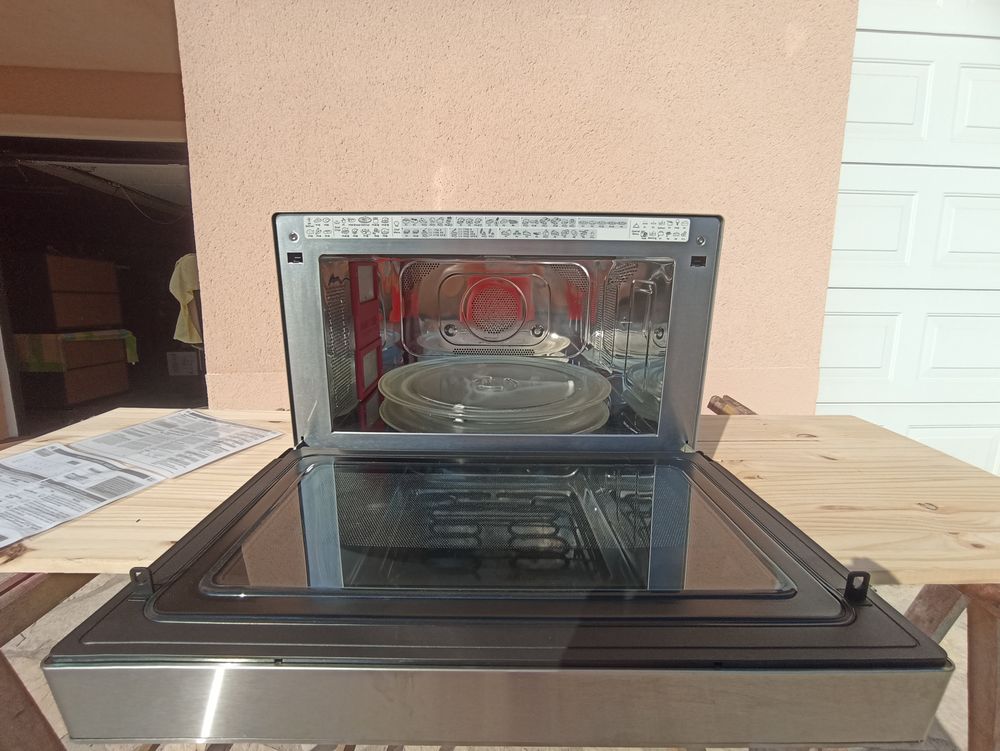 Four combin&eacute; chaleur tournante / Micro-ondes Electroménager