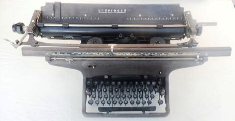 Machine � �crire UNDERWOOD des AN 30/40 made in USA 100 Castries (34)