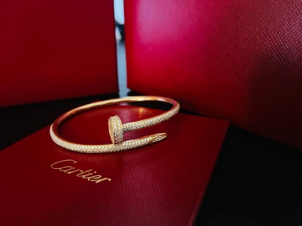 CARTIER clou or jaune bracelet Bijoux et montres