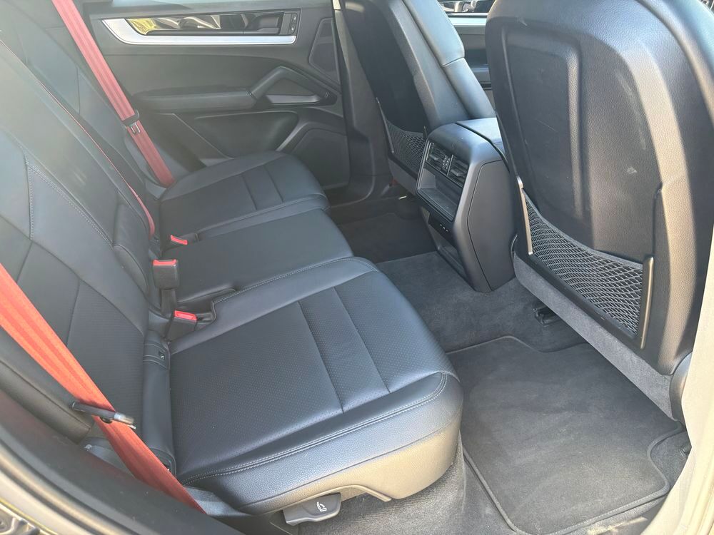 Cayenne E-Hybrid 3.0 V6 470 ch Tiptronic BVA 2023 occasion 13260 Cassis