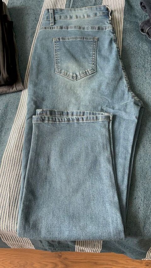 Lot vêtements femmes quasi neufs 
Taille 44 45 Sartrouville (78)