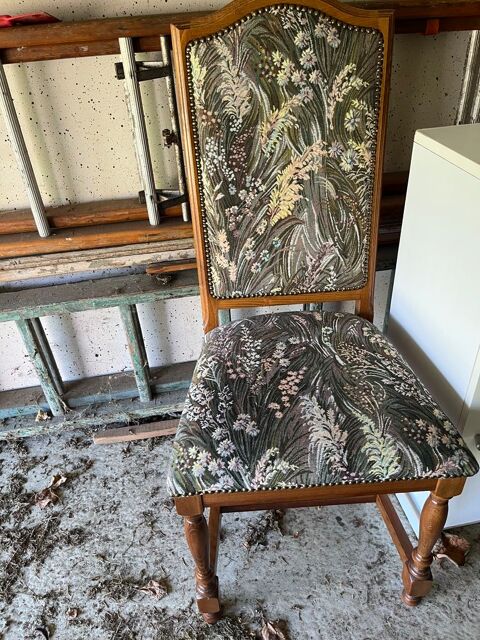 Chaises 180 L'Isle-sur-le-Doubs (25)