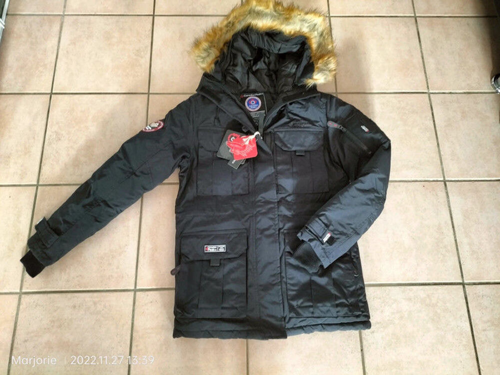 Parka Canadian Peak neuve Vêtements