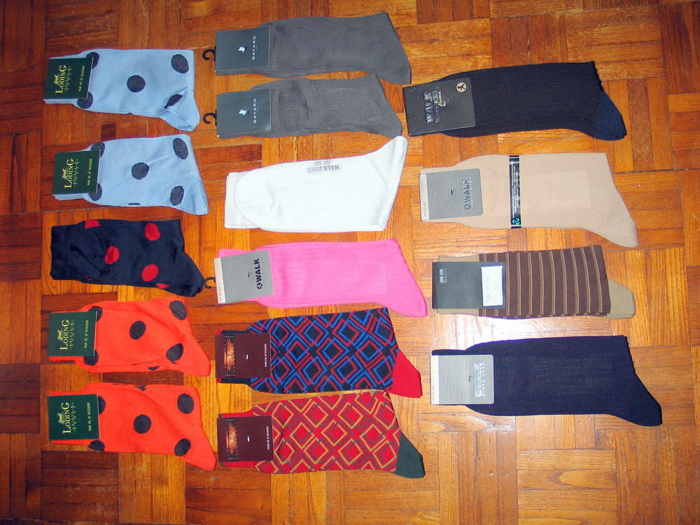 Chaussettes neuves &eacute;tiquet&eacute;es Vêtements