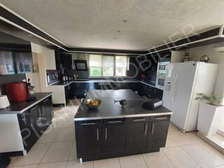  Maison � vendre 10 pi�ces 235 m�