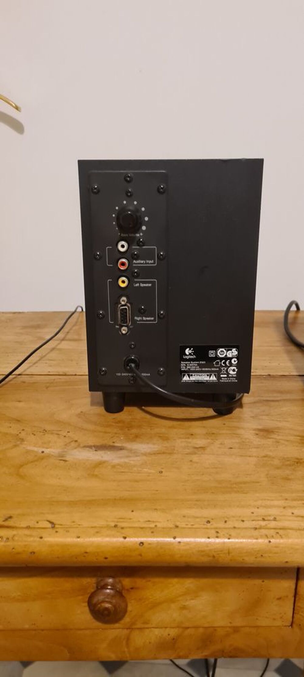 Syst&egrave;me de haut-parleurs Logitech Z323 avec caisson de basse Audio et hifi