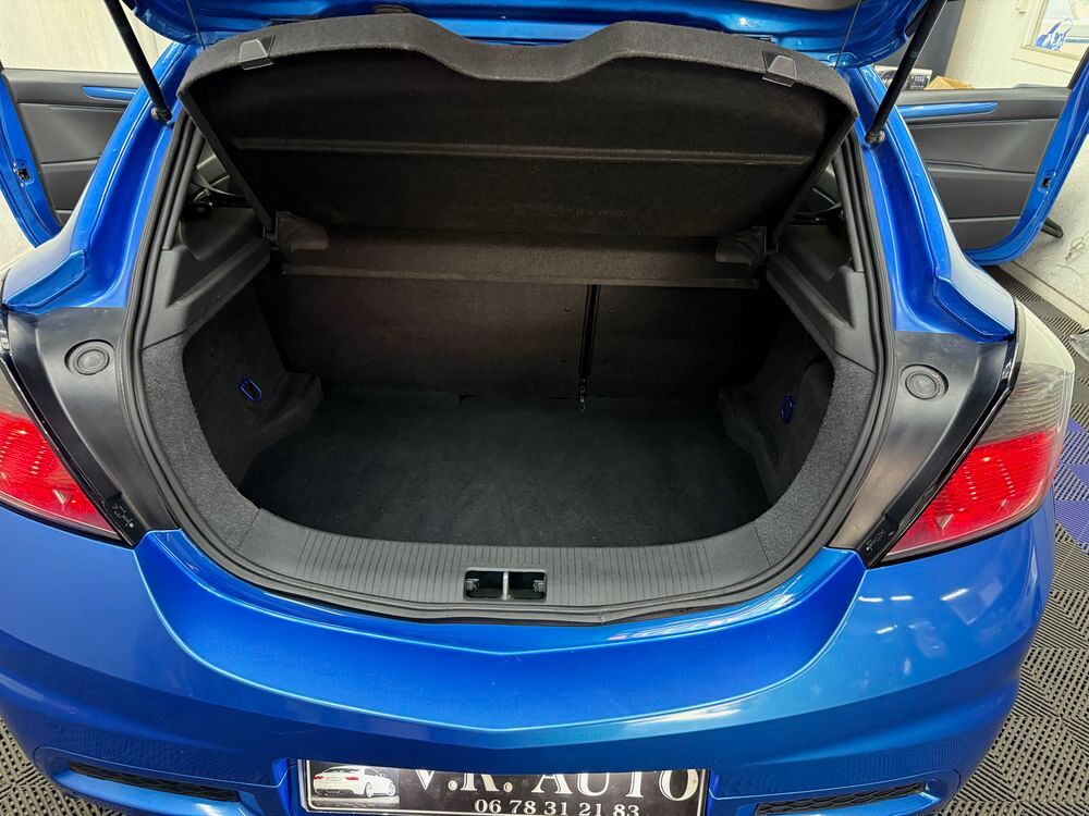 Astra GTC 2.0 T - 240 OPC 2006 occasion 69120 Vaulx-en-Velin