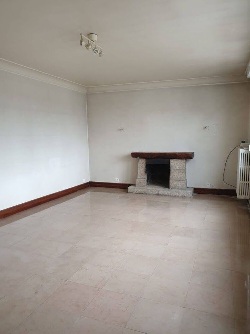Location Appartement T4 130 m2 Quimper Centre-ville à pied. Quimper