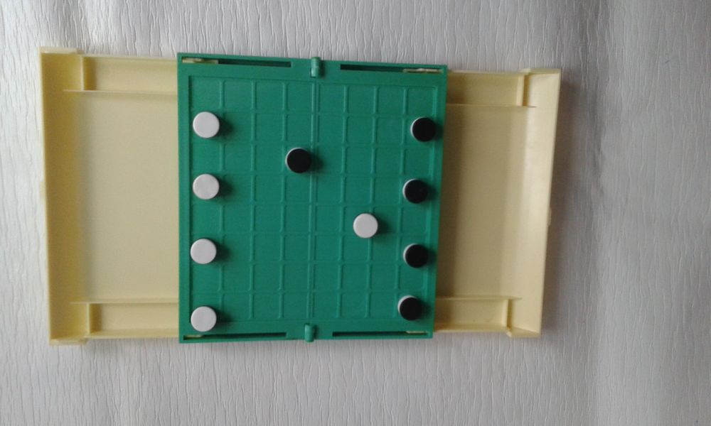 Jeu OTHELLO de voyage Jeux / jouets