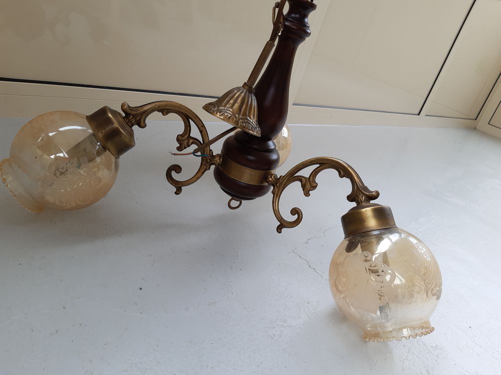 Lustre Bois et Laiton. Décoration