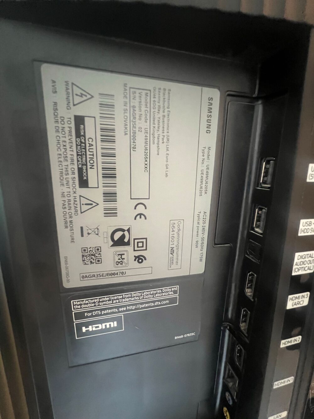 &agrave; vendre - t&eacute;l&eacute;viseur Samsung incurv&eacute; avec meuble TV Erard blanc sur roulettes Photos/Video/TV