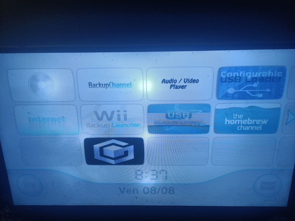 Wii+manette+2jeux Consoles et jeux vidéos