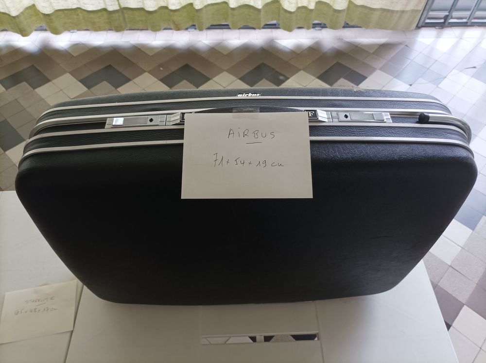 Valise
Maroquinerie