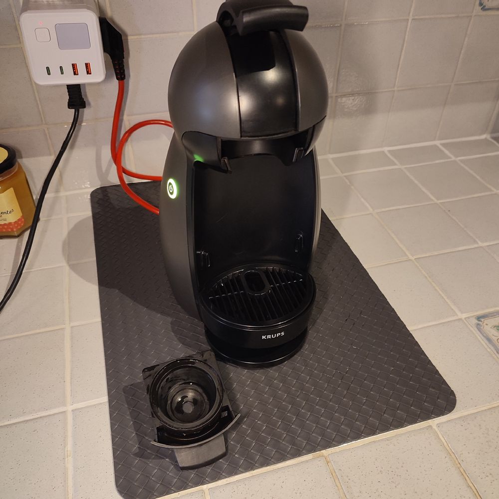 Machine &agrave; caf&eacute; Dolce Gusto Krups Electroménager
