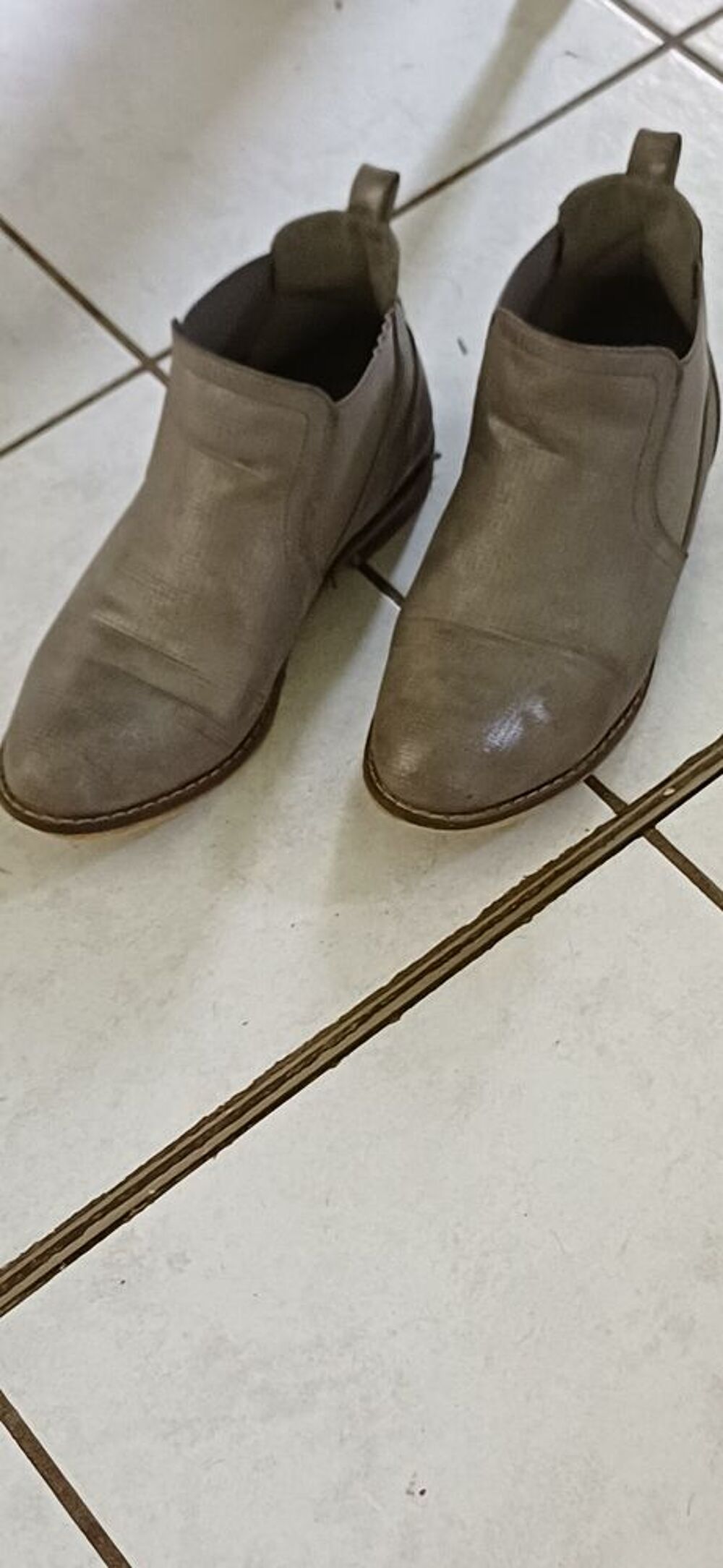 BOOTS Maroquinerie