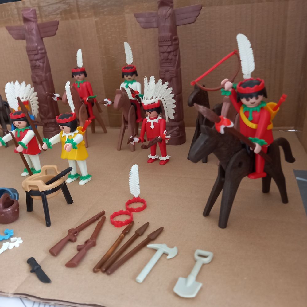 Playmobil indiens vintage.
FAIRE UNE OFFRE Jeux / jouets