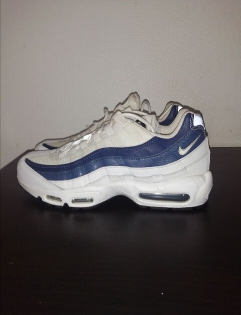 AIR MAX DE 2020 P 43 JAMAIS PORTE
130 EUROS 130 Pithiviers (45)