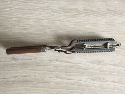 Fer  friser ancien pour dco ou collection 15 Sanguinet (40)