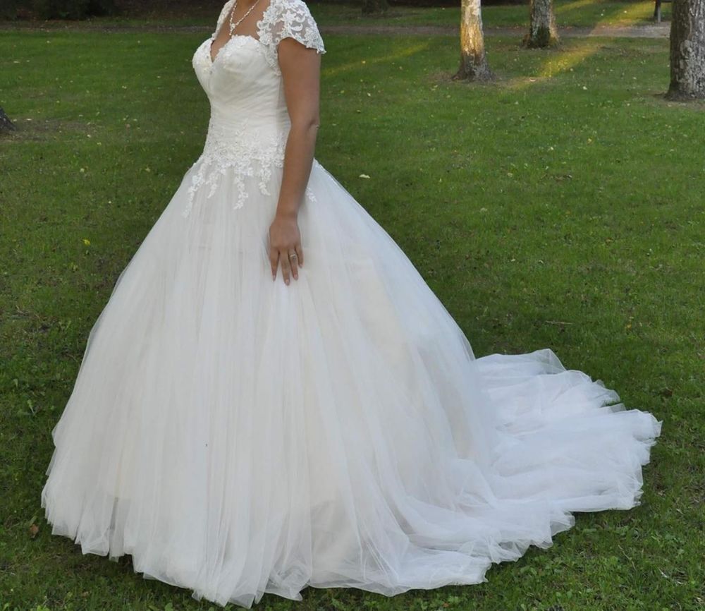 Robe de mari&eacute;e d'occasion Vêtements