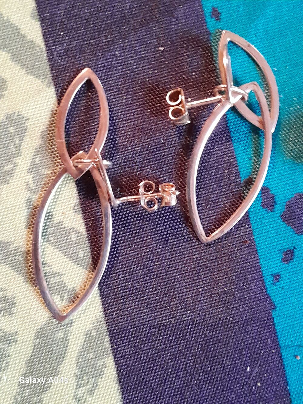 Diverses boucles d'oreilles plaqu&eacute; or argent 2 euros l'unit&eacute; Bijoux et montres
