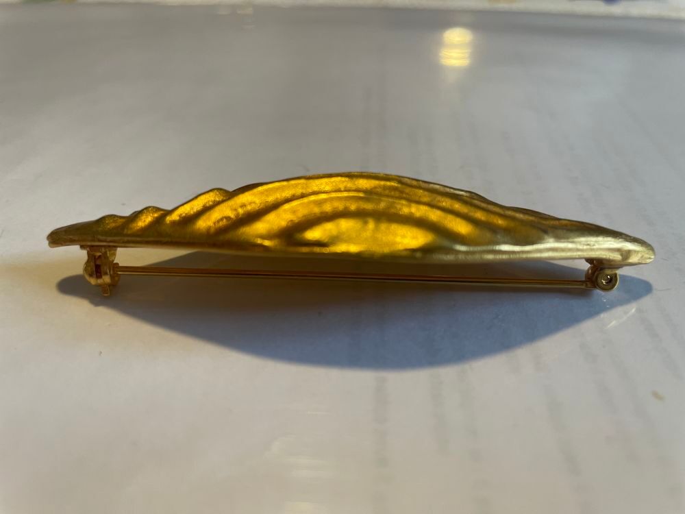 Broche dor&eacute;e feuille LANVIN Bijoux et montres