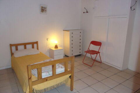 Lit en bois 40 Maury (66)