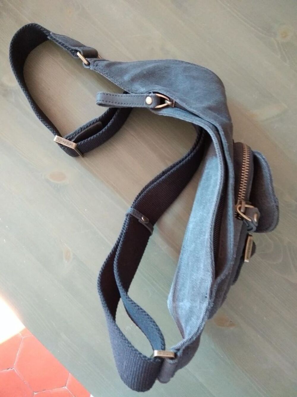 Pochette homme cuir voyage noire Maroquinerie