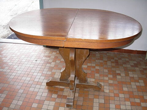 Table en bois avec mécanisme de rallonge. 180 Chambéry (73)