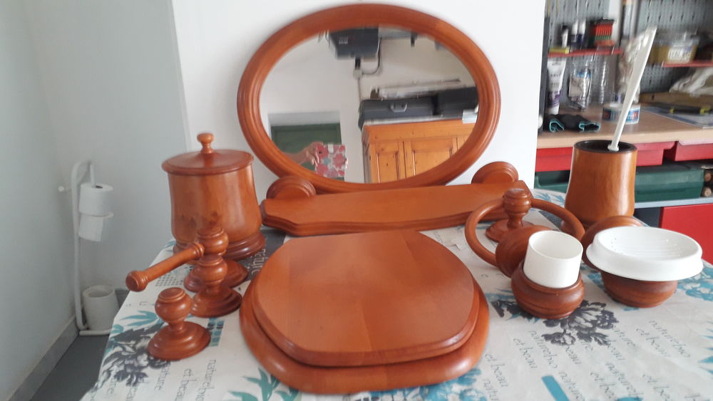 Accessoires salle de bain Meubles