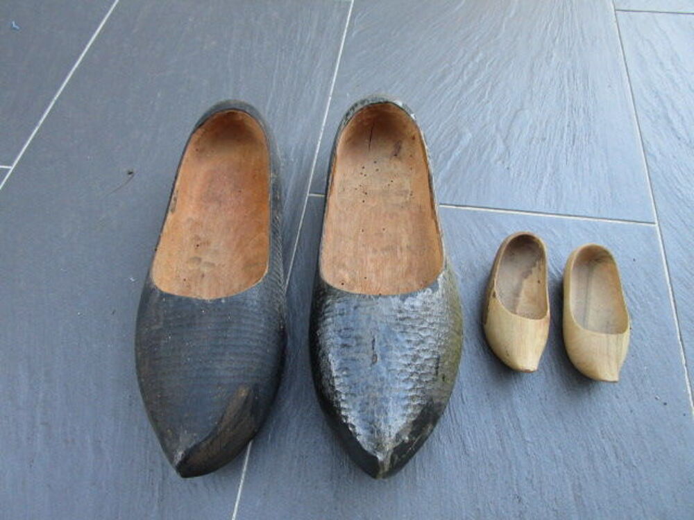 VIEUX SABOT PETIT ET GRAND 