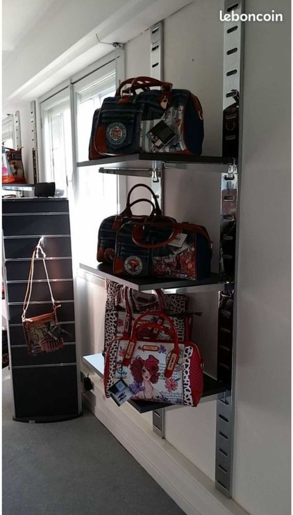 Stock sacs a mains , bagageries. 100% NEUF Maroquinerie