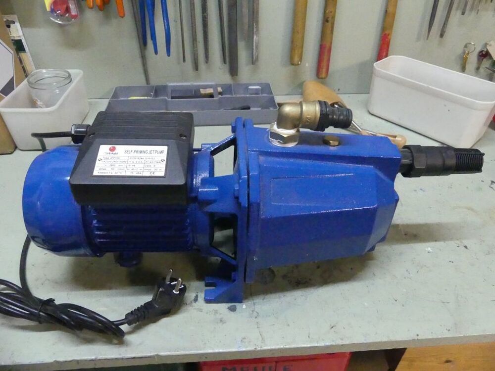 pompe aspirante/refoulante Bricolage