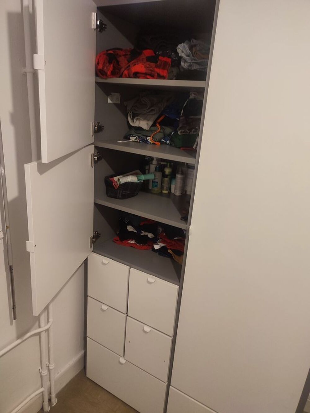 Grande armoire familiale Meubles