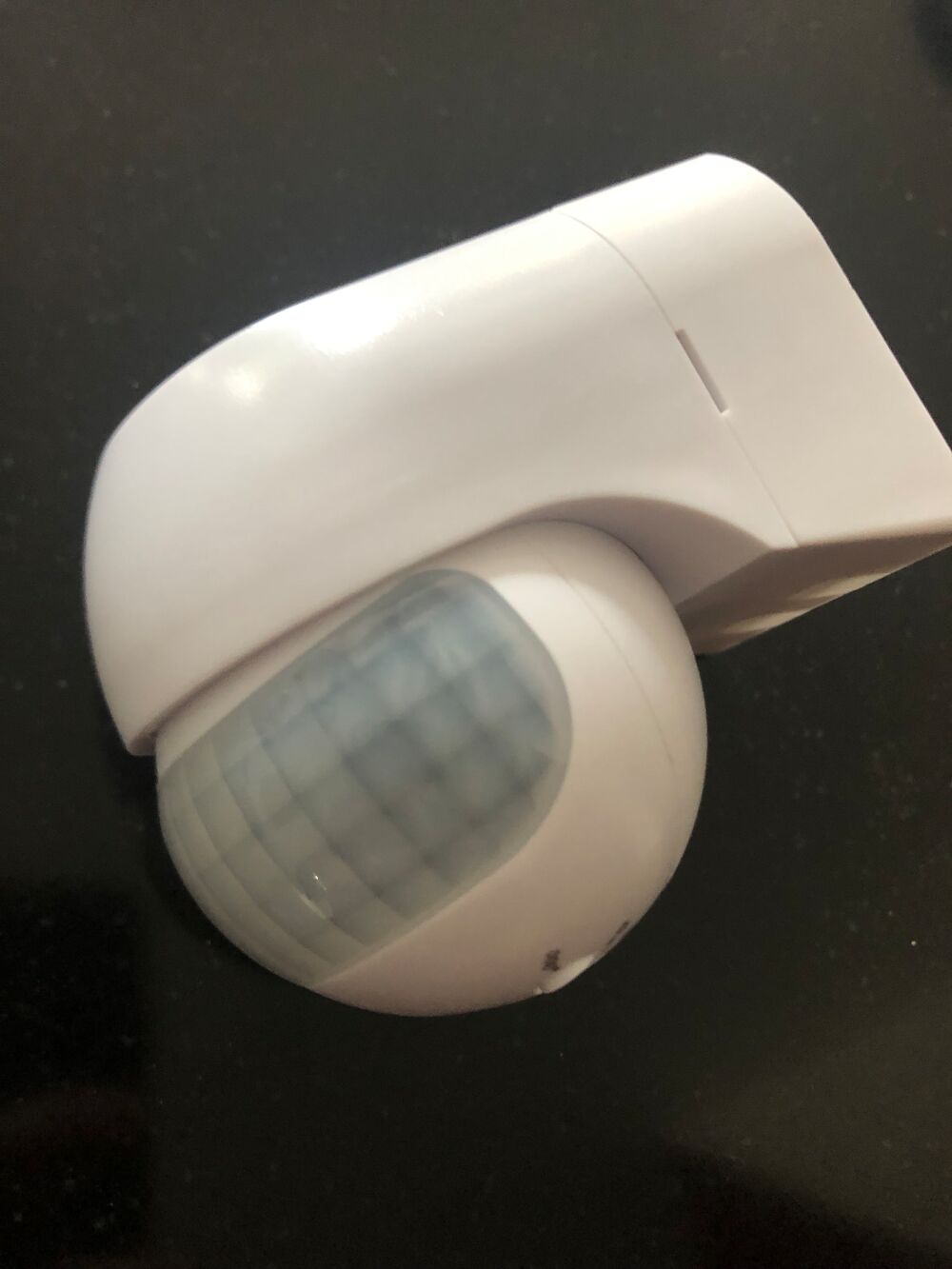 un detecteur de mouvement NEUF ET JAMAIS UTILISE ( Bricolage