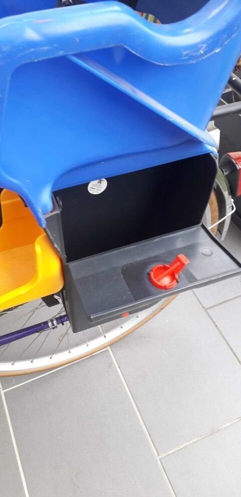 v�lo dame avec si�ge enfant 80 Ernestviller (57)