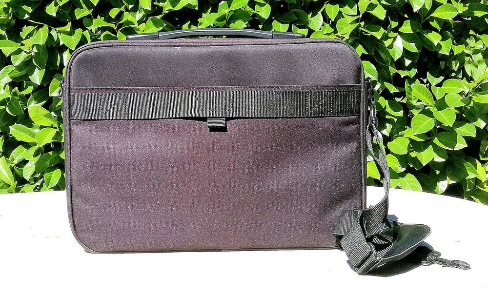 Sacoche pour ordinateur portable Targus XL Case 17 Matériel informatique