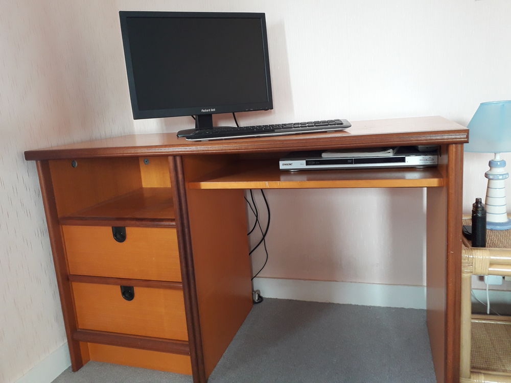 Mobilier pour chambre (lit-armoire-bureau......) Meubles