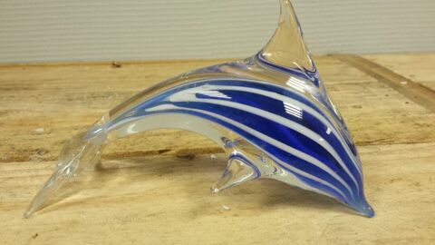 statuette en verre... de dauphin seul, bleu et blanc... 65 Tours (37)