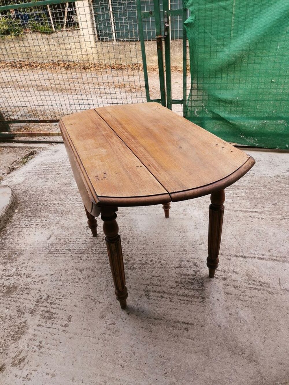 table louis philippe Meubles