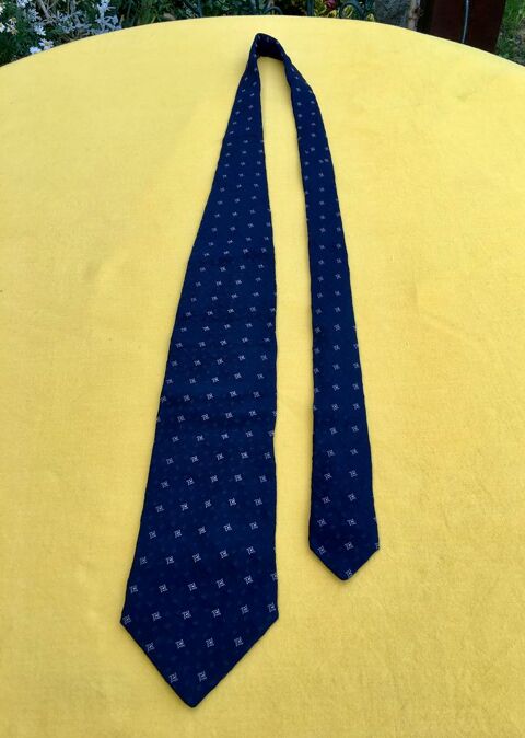 Cravate authentique Giorgio Armani,100% soie,bleu nuit,neuve 50 L'Isle-Jourdain (32)