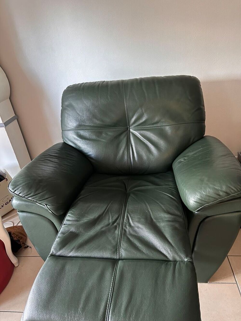 Salon cuir vert canap&eacute; et 2 fauteuils Meubles