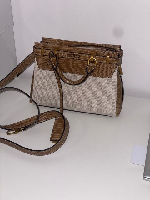 Sac  main GUESS 0 Bessancourt (95)