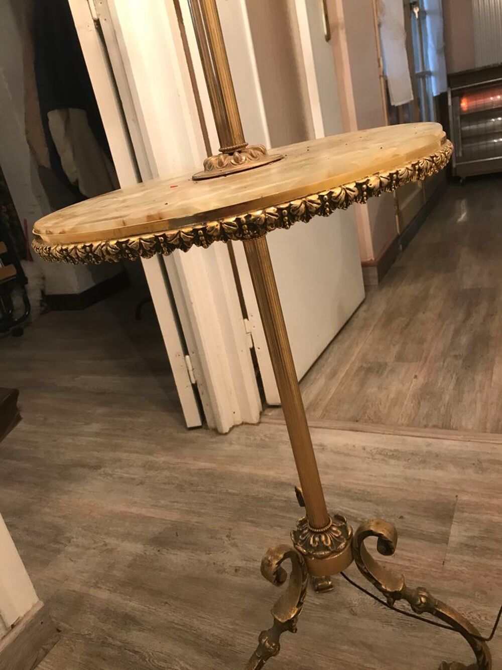 Lampadaire en bronze et marbre Décoration
