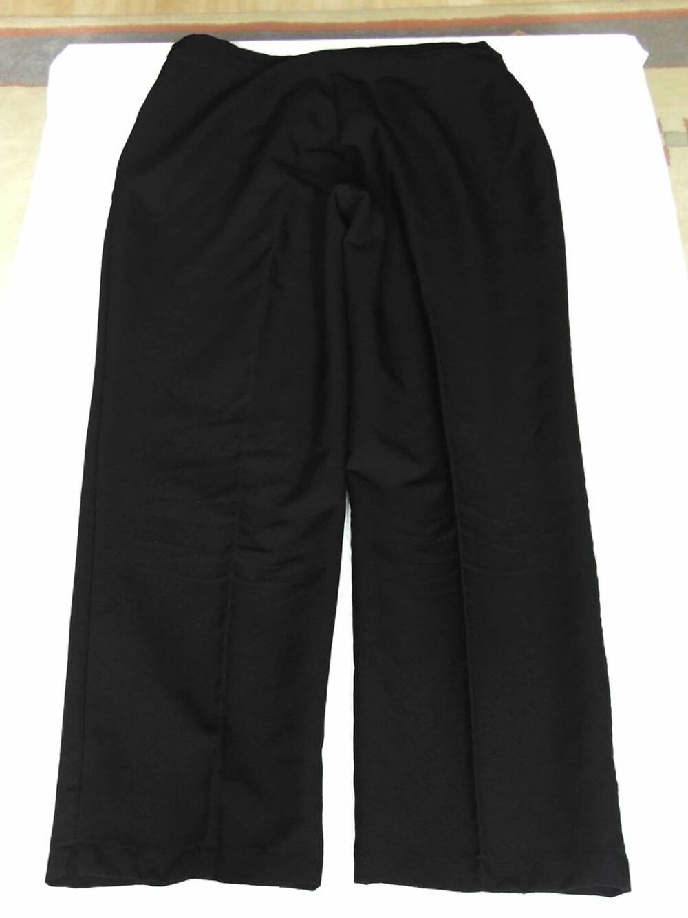 Pantalon droit fluide, Noir, T. 44, TBE Vêtements