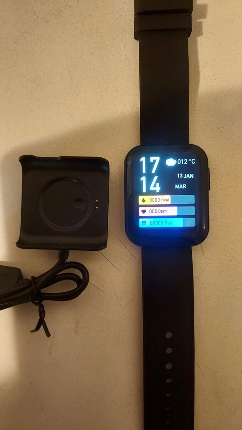 Montre connect&eacute;e. Matériel informatique