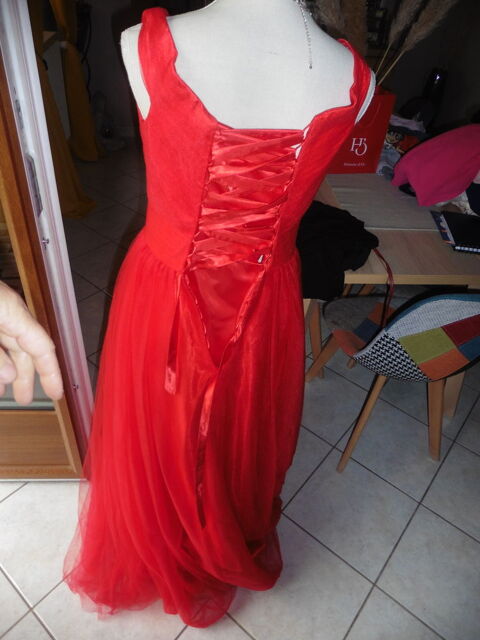 robe soiree mariage rouge  30 Penchard (77)